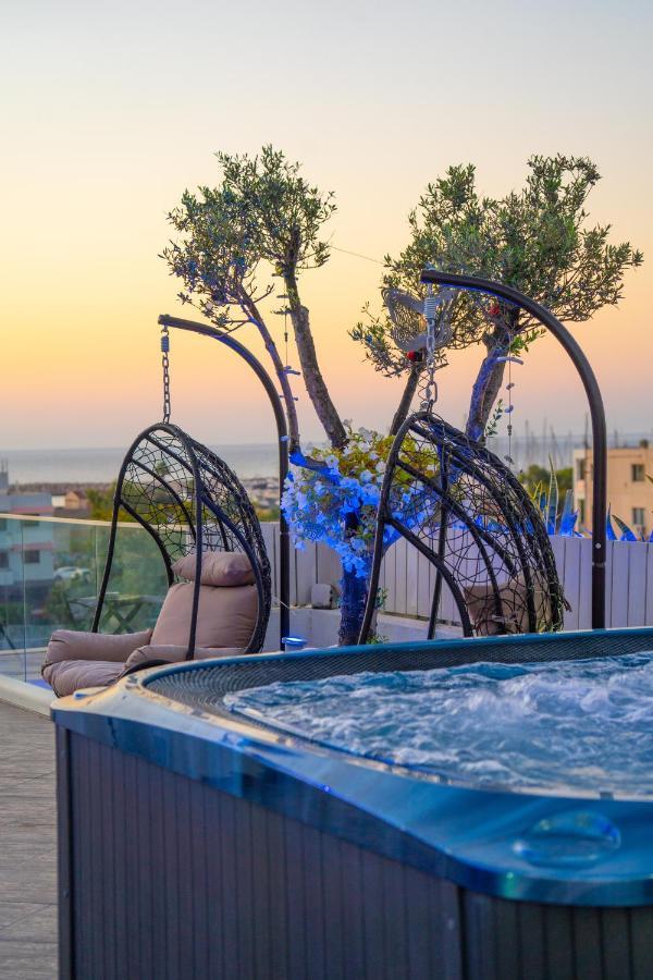 Mesogios House Suites Larnaca Bagian luar foto
